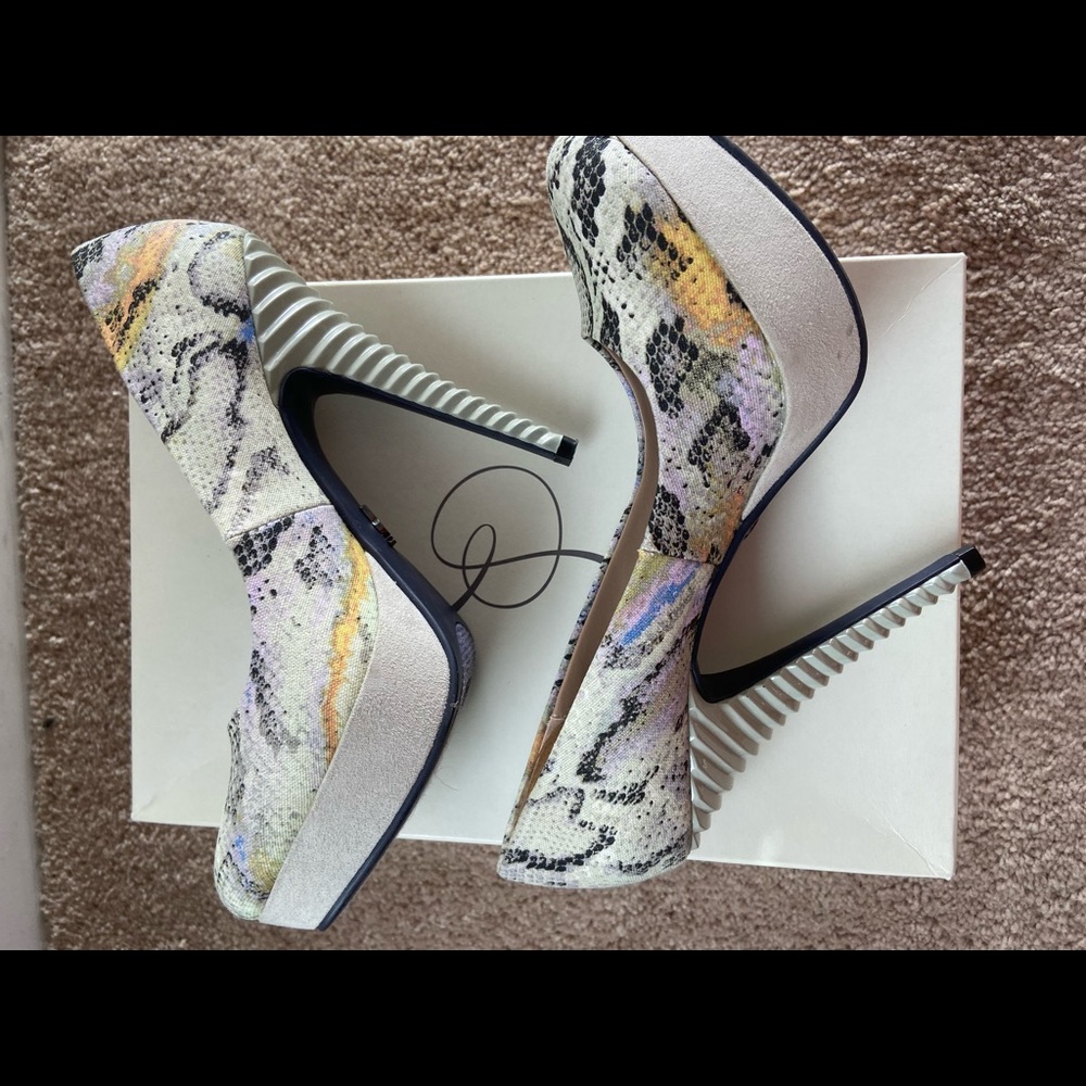 RACHEL Rachel Roy size 5.5